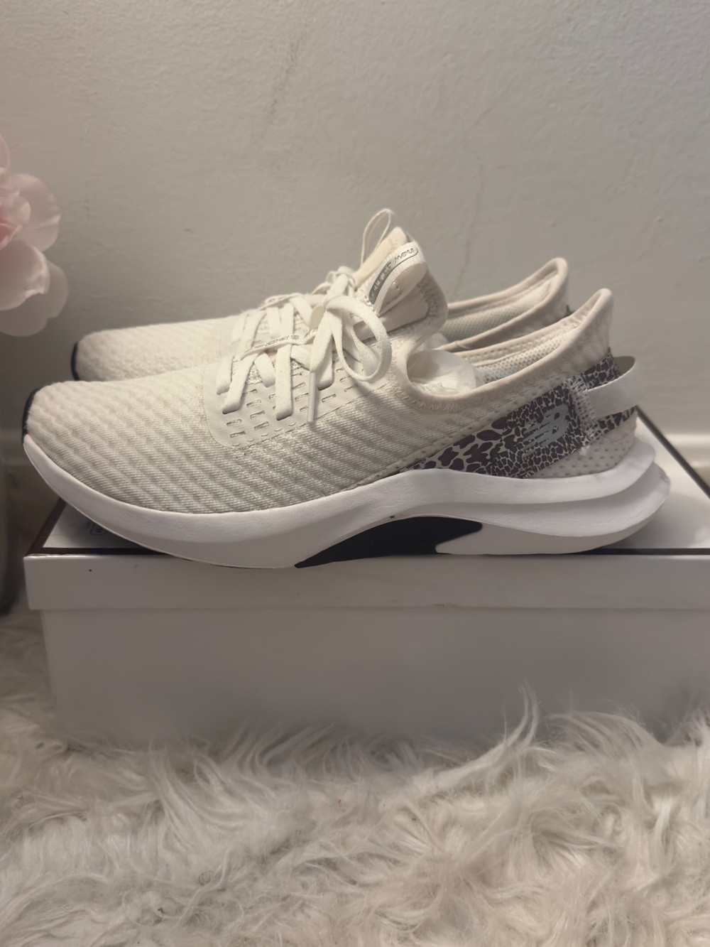 New Balance Nergize Sport white leopard print slip on sneaker size:womens 9